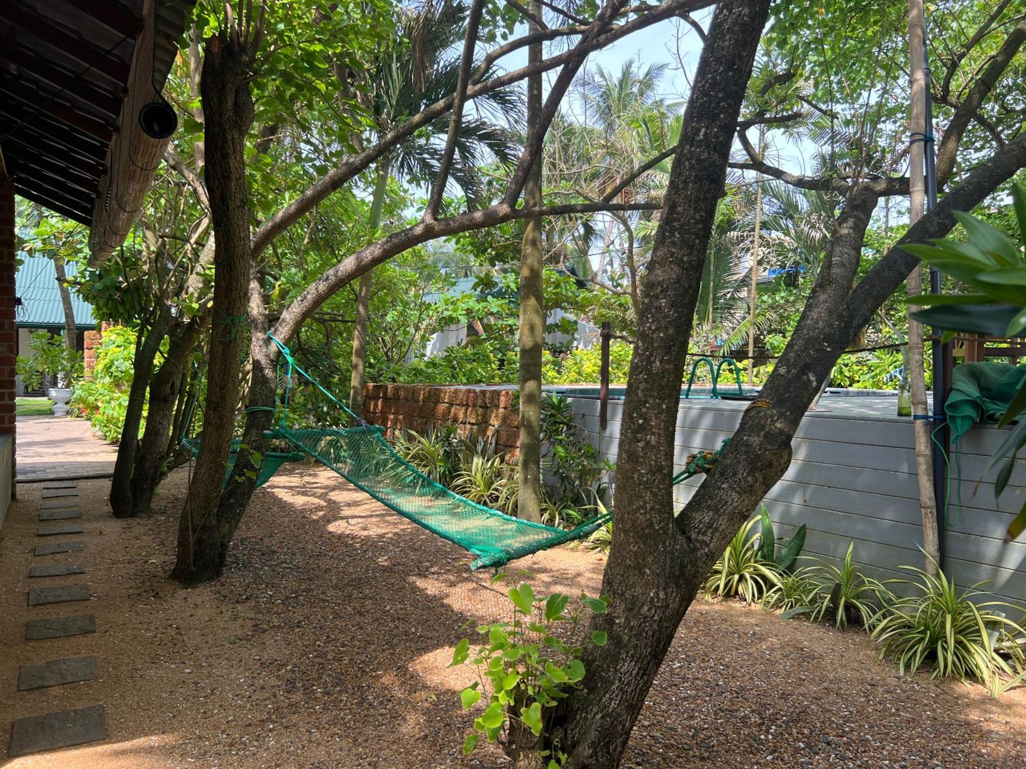 Lohas Beach Resort Villa Kalutara Esterno foto