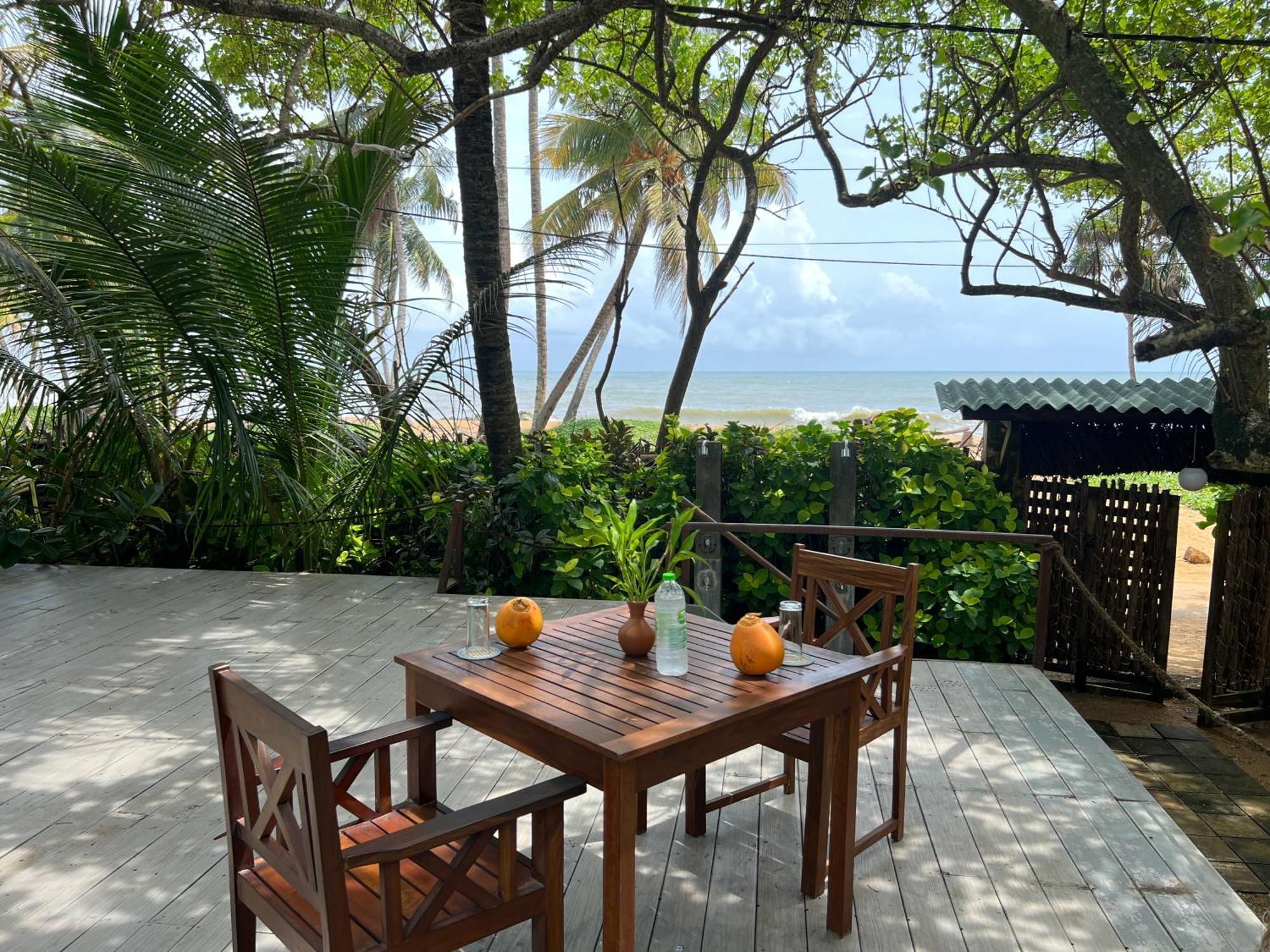 Lohas Beach Resort Villa Kalutara Esterno foto